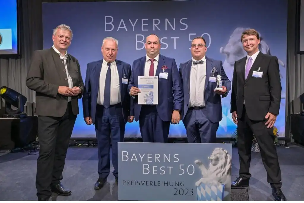 Vertreter der Eichinger Sicherheit und Service GmbH bei der Auszeichnung Bayerns Best 50 2023