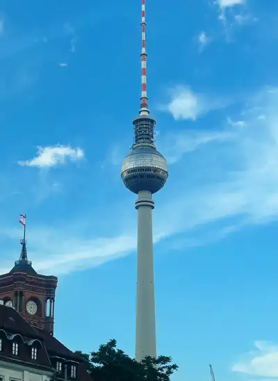 Fernsehturm am Alexanderplatz in Berlin